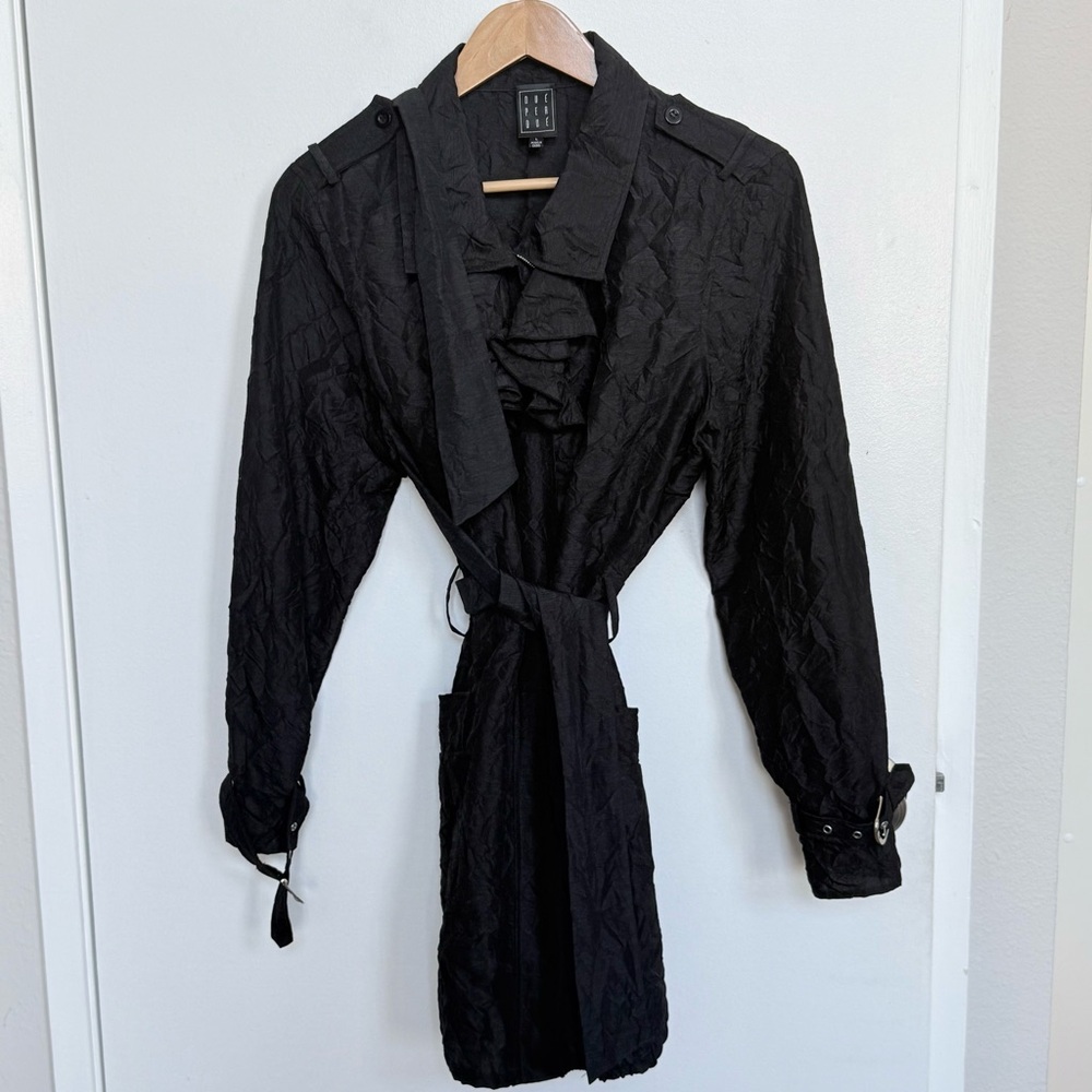 Due Per Due crinkled black trench coat - Picture 2 of 8